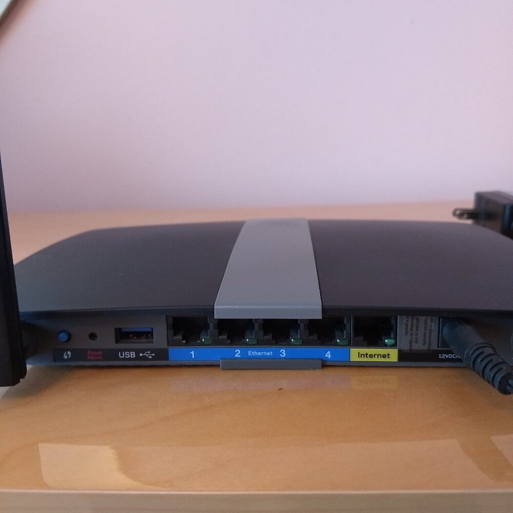 Linksys EA6350 Wi-Fi Wireless Router - Picture 3 of 5